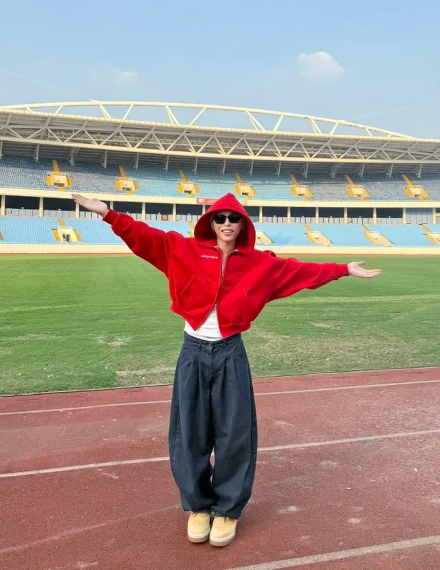 Vietnamese Celebrity Updates: Diem My 9X Pregnancy Journey and Phuong Oanh Fitness Transformation