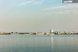 Breathtaking West Lake Sunset: A Peaceful Escape in Hanoi - image 3