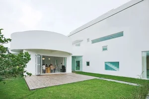 Spectacular 1,000sqm Villa with 77 Windows Designed for Parents - image 10