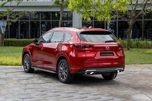 Massive Discounts on High-Clearance SUVs in Vietnam - image 11