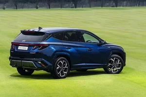 Massive Discounts on High-Clearance SUVs in Vietnam - image 9