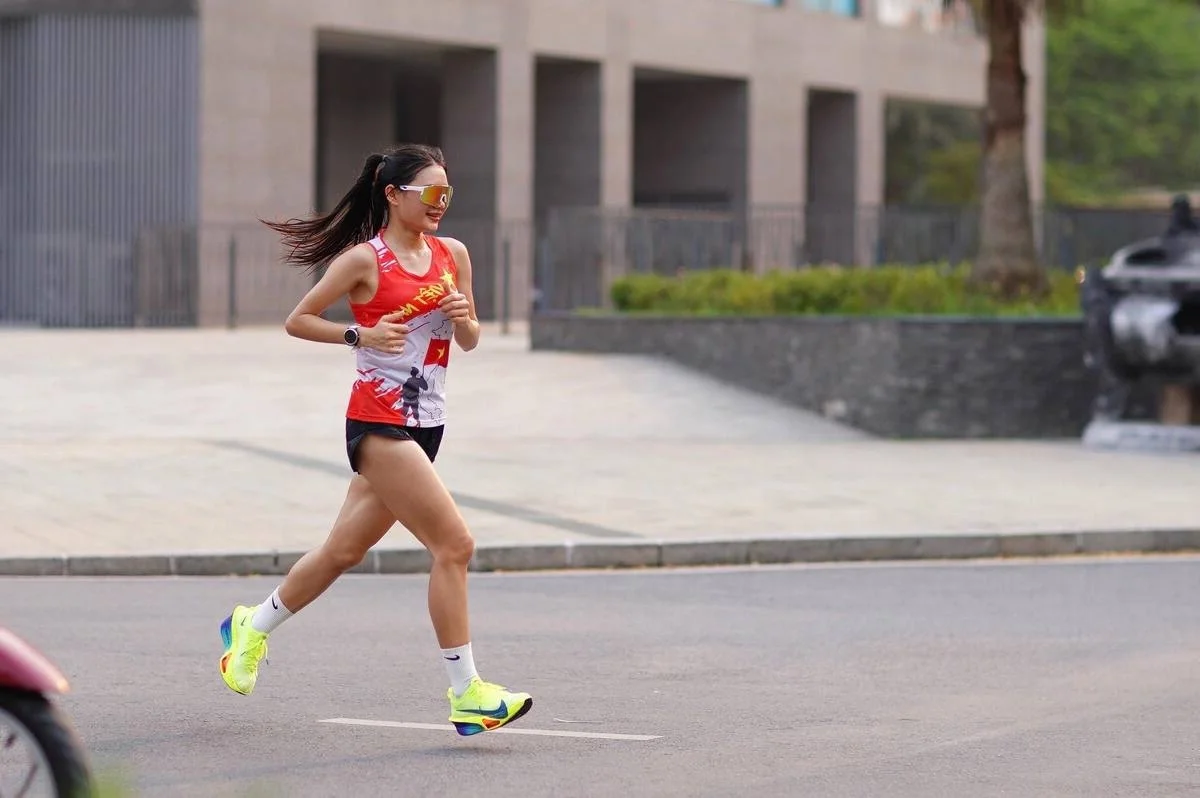 How a Professional Makeup Artist Found Balance in Running