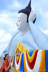 Vietnam Largest Reclining Buddha Statue Cultural Tourism Guide - image 7