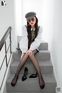IESS Miao Jie: Playful Plaid Suit Fashion Portrait Gallery - image 52