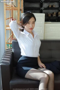 Stunning Photography Gallery: IESS SXJ No.1597 Featuring the Elegant Model Xiao Jie - image 75