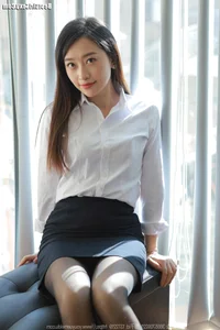 Stunning Photography Gallery: IESS SXJ No.1597 Featuring the Elegant Model Xiao Jie - image 3