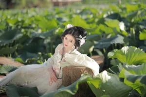 YiTuYu Art Language Vol.4687 Featuring Wu Sui: A Study in Modern Aesthetics - image 14