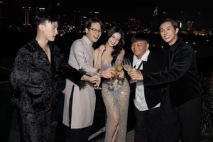 How Vietnamese Celebrities Celebrated New Year’s Eve: Glitz, Glamour, and Intimate Moments - image 2