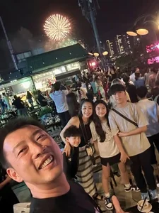 How Vietnamese Celebrities Celebrated New Year’s Eve: Glitz, Glamour, and Intimate Moments - image 8