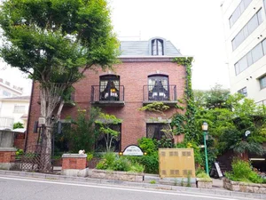 Japan's Unique Coffee Culture: Why Youth are Flocking to Quirky Instagrammable Cafes - image 5