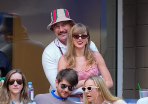 Why Billionaire Taylor Swift Values Love and Family Approval Over Partner's Net Worth - image 10