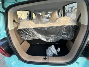 The 5th Generation Wuling Hongguang Mini EV Debuts with Modern Style - image 4