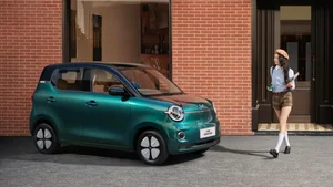 The 5th Generation Wuling Hongguang Mini EV Debuts with Modern Style - image 5