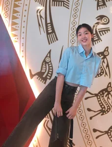 Rising 16-Year-Old Volleyball Star Pham Quynh Huong Goes Viral - image 5