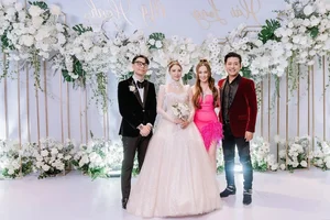 Huong Baby Showcases Elegant Wedding Guest Style While Respecting the Bride’s Spotlight - image 10