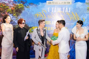 Heartwarming Moment: Ly Hai’s 99-Year-Old Mother Attends Movie Premiere - image 4