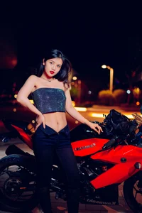Sweet and Spicy Motorcycle Photoshoot: Fan Miaomiao and Jiner - image 4