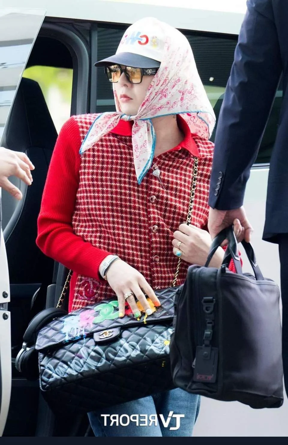 G-Dragon’s Bold Fashion Statement and Jaehyun’s New Look: K-Pop Style Update