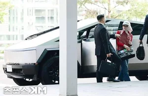G-Dragon’s Bold Fashion Statement and Jaehyun’s New Look: K-Pop Style Update - image 3