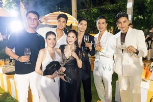 Bui Quynh Hoa and Kim Duyen Showcase High-Fashion Elegance at Exclusive Star-Studded Event - image 6