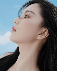 Ngoc Trinh’s Emotional Showbiz Return: Reflecting on Life Through Buddhist Teachings and Inner Peace - image 0