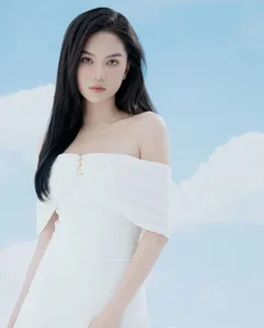 Ngoc Trinh’s Emotional Showbiz Return: Reflecting on Life Through Buddhist Teachings and Inner Peace - image 7