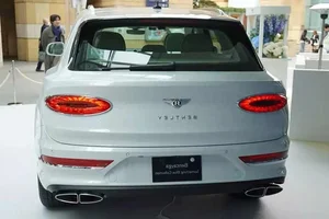 Luxury Redefined: A Close Look at the Bentley Bentayga SUV for Women - image 7