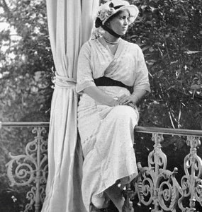 Rare and Intimate Photos of the Last Russian Tsar's Family Life Revealed - image 4