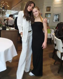 Harper Seven Beckham Steals the Spotlight with Elegant Celebrity Style - image 3