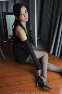 Modern Style and Sophistication with Qiu Qiu in IESS No.1667 Collection - image 6