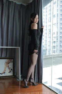 Modern Style and Sophistication with Qiu Qiu in IESS No.1667 Collection - image 37