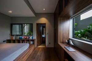 Urban Oasis: A Green Townhouse That Feels Like a Resort - image 3