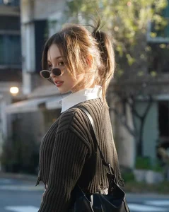 Two Breathtaking Asian Influencers Captivate Millions of Fans Online - image 9