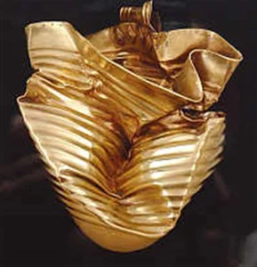 Hobbyist Using Metal Detector Discovers Incredible 3,000-Year-Old Treasure Hoard - image 8