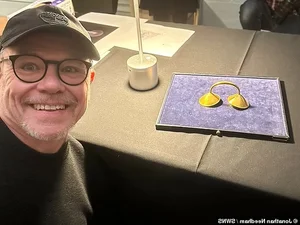 Hobbyist Using Metal Detector Discovers Incredible 3,000-Year-Old Treasure Hoard - image 7