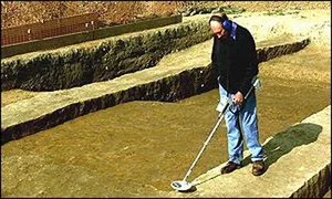 Hobbyist Using Metal Detector Discovers Incredible 3,000-Year-Old Treasure Hoard - image 3