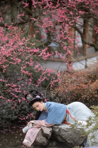Elegant Aesthetics: YiTuYu Art Language Vol.4566 Featuring Jiang Yue - image 0