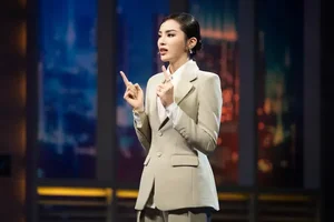 Miss Ky Duyen Commits to Higher Education and Building Five New Schools for Children - image 3