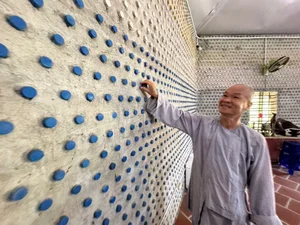 Sustainable Spirituality: Discover the Unique Temple Built Entirely from Thousands of Plastic Bottles - image 3