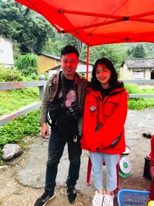 The Remarkable 8-Year Transformation of Ha Giang’s Famous Pear-Selling Girl - image 5
