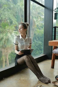 Elegant Professional Fashion with Jiu Mei: IESS Stockings and Office Style Gallery - image 17