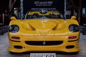 Vibrant Yellow Ferrari F50: Witness the World's Most Expensive Supercar Breaking Auction Records, Valued Over $9 Million! - image 9