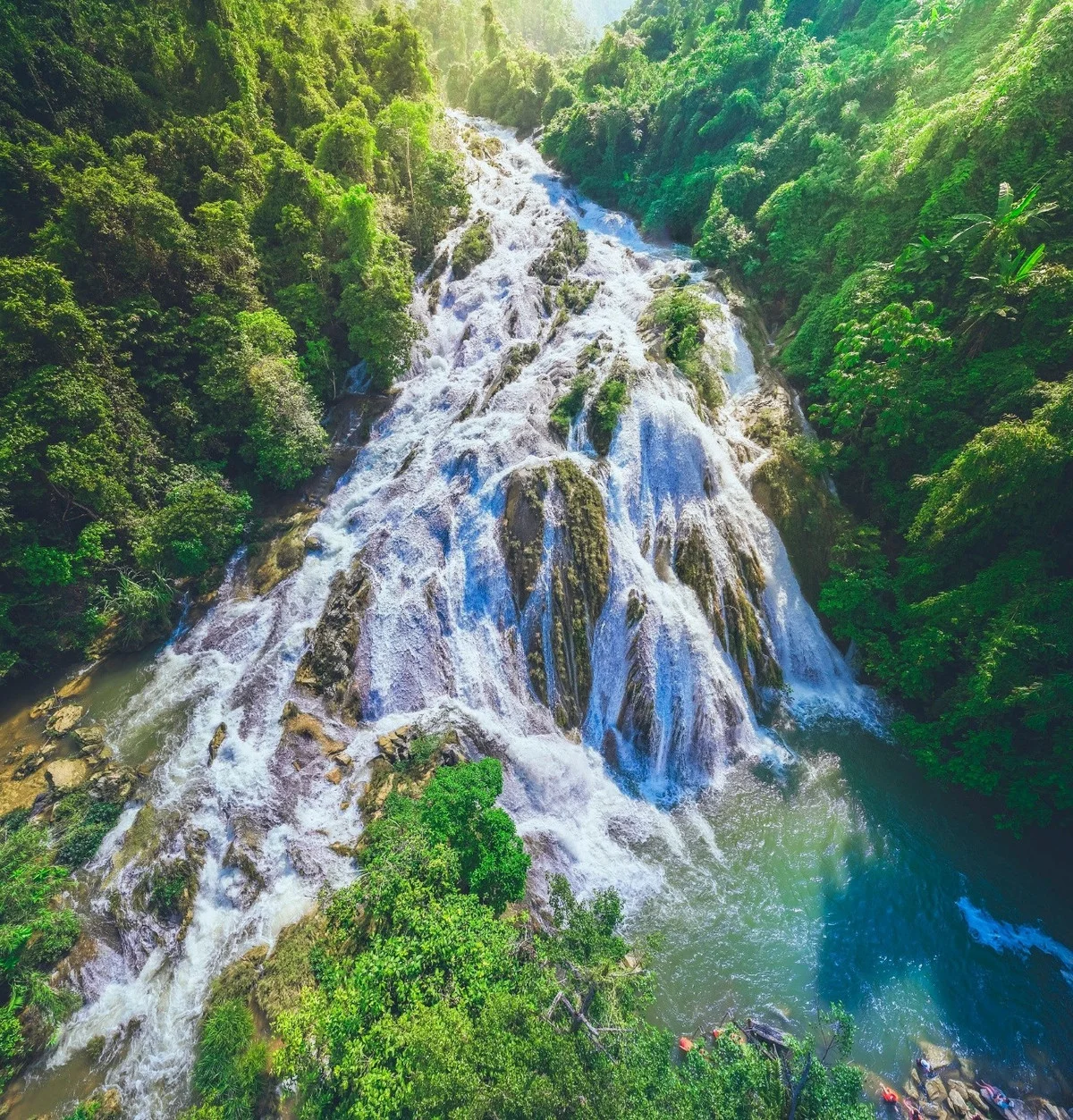 Discover the Breathtaking 3-Tier Waterfall in Northern Vietnam for Your Next Camping Trip