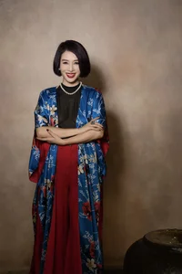Miss Sport Thu Huong Makes Elegant Modeling Comeback After 30 Years - image 0