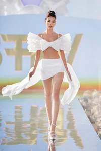 Top 5 Fashion Standouts at Miss Grand Vietnam: A Masterclass in Runway Elegance - image 1