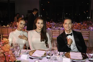 Famous Vbiz Moms Turn Heads Internationally Alongside Thai Star Mai Davika - image 1