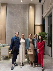 Famous Vbiz Moms Turn Heads Internationally Alongside Thai Star Mai Davika - image 3