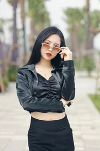 Football Star Tran Thi Duyen Shares Glamorous New Year Shoot - image 1