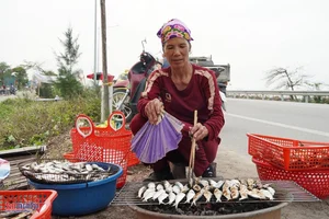 Traditional Grilled Herring: The Coastal Delicacy Earning Millions Daily - image 1