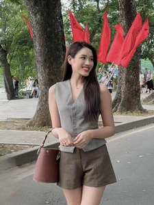 Truong Ho Phuong Nga and Vietnamese Celebrities' Holiday Fashion - image 5